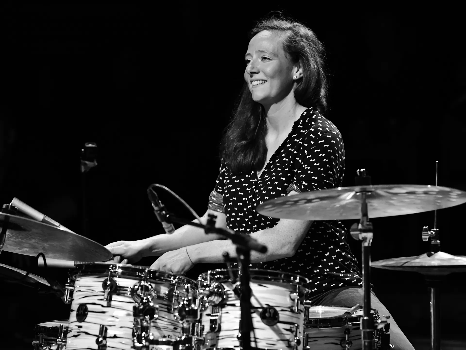 Christin Neddens am Drum-Set