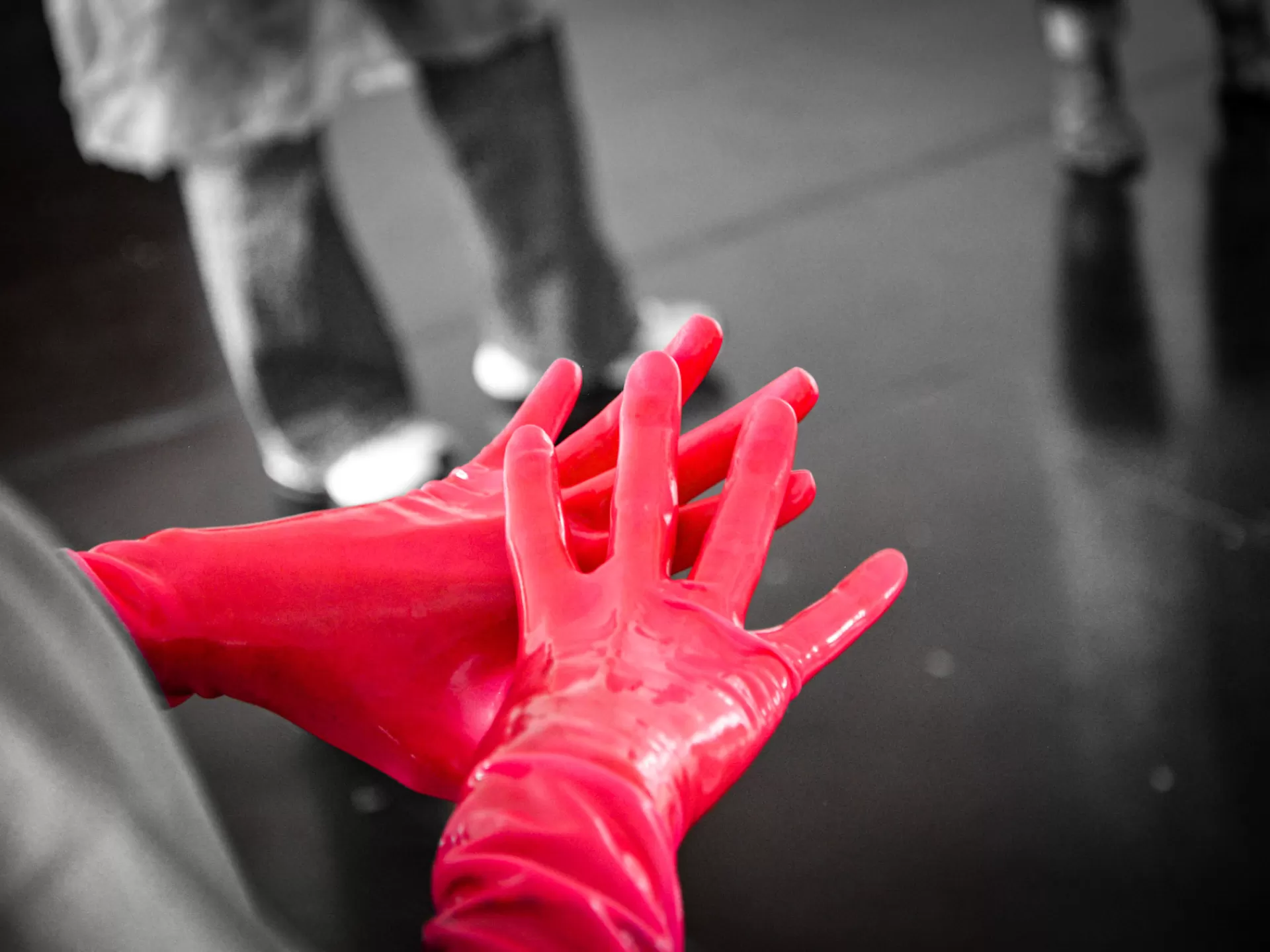 Pinke Gummihandschuhe