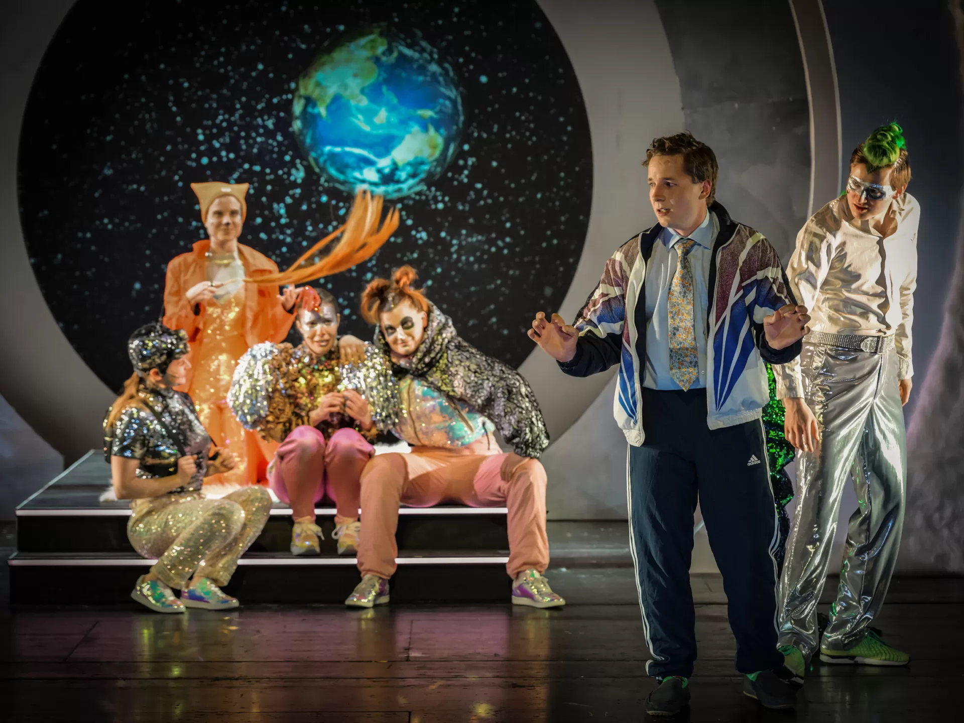 Simion Martin in der Rolle Boris Baumann in Planet B