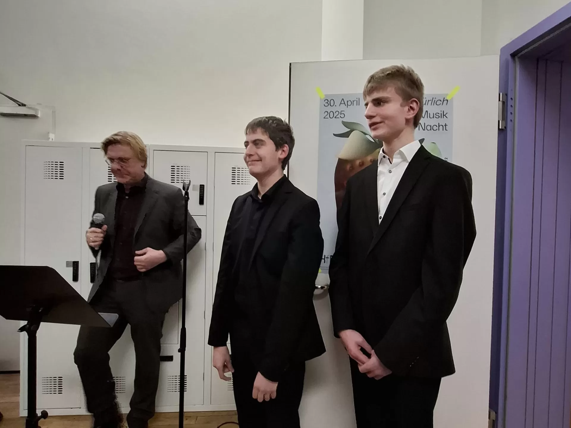 Leonard Gürtel und Arne Specht beim Verbeugen