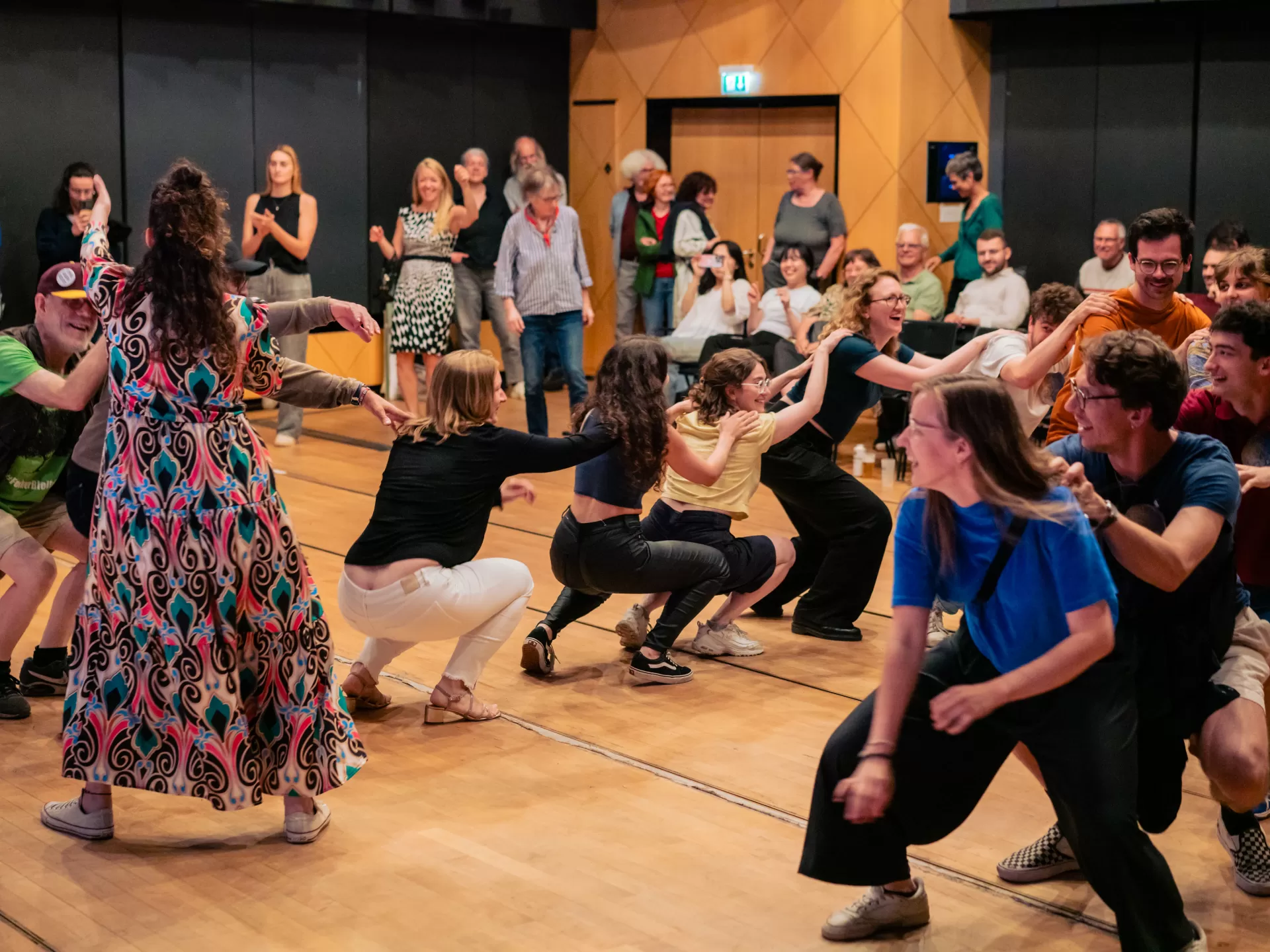 Earth Night Polonäse