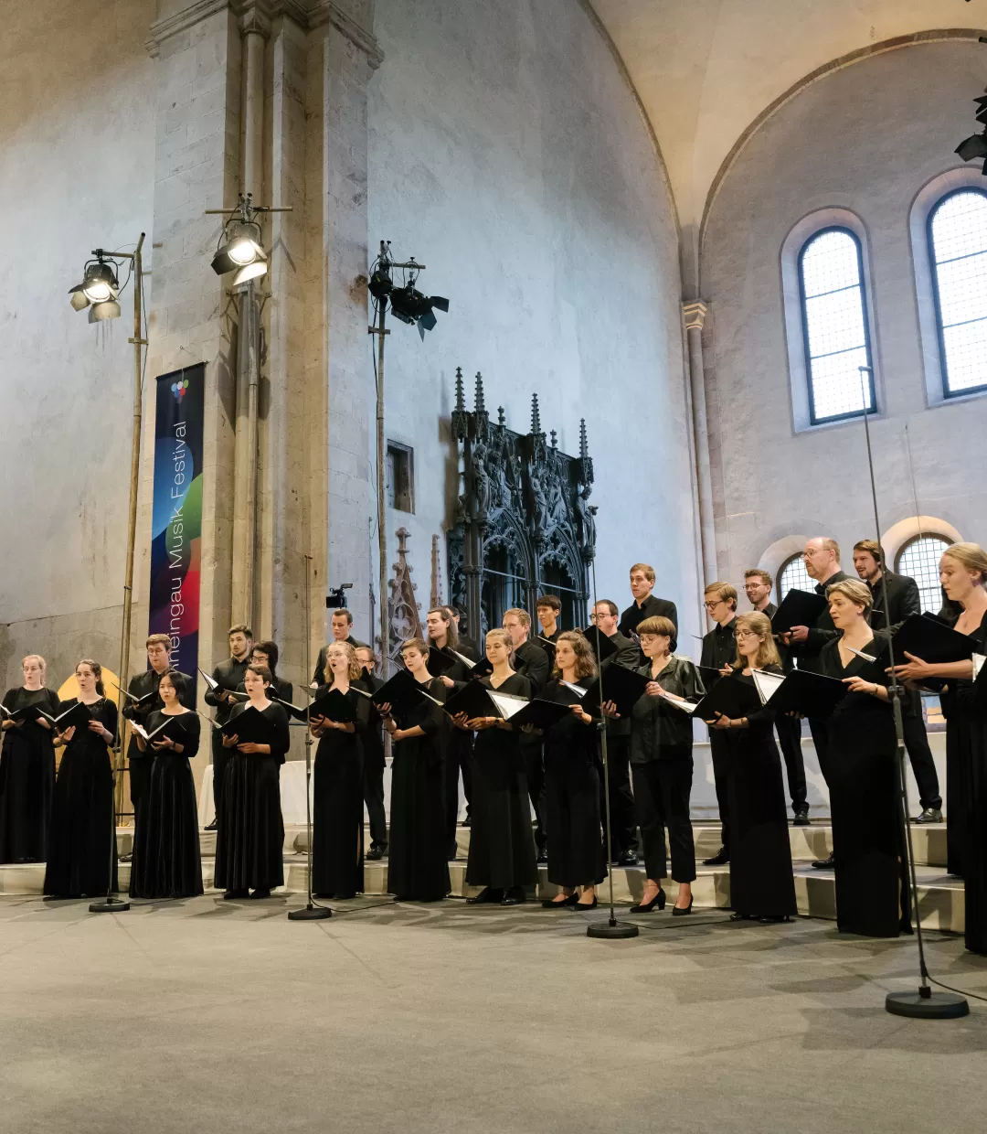 Ein Auftritt des Kammerchors im Kloster Eberbach im Rahmen des Rheingau Musik Festivals