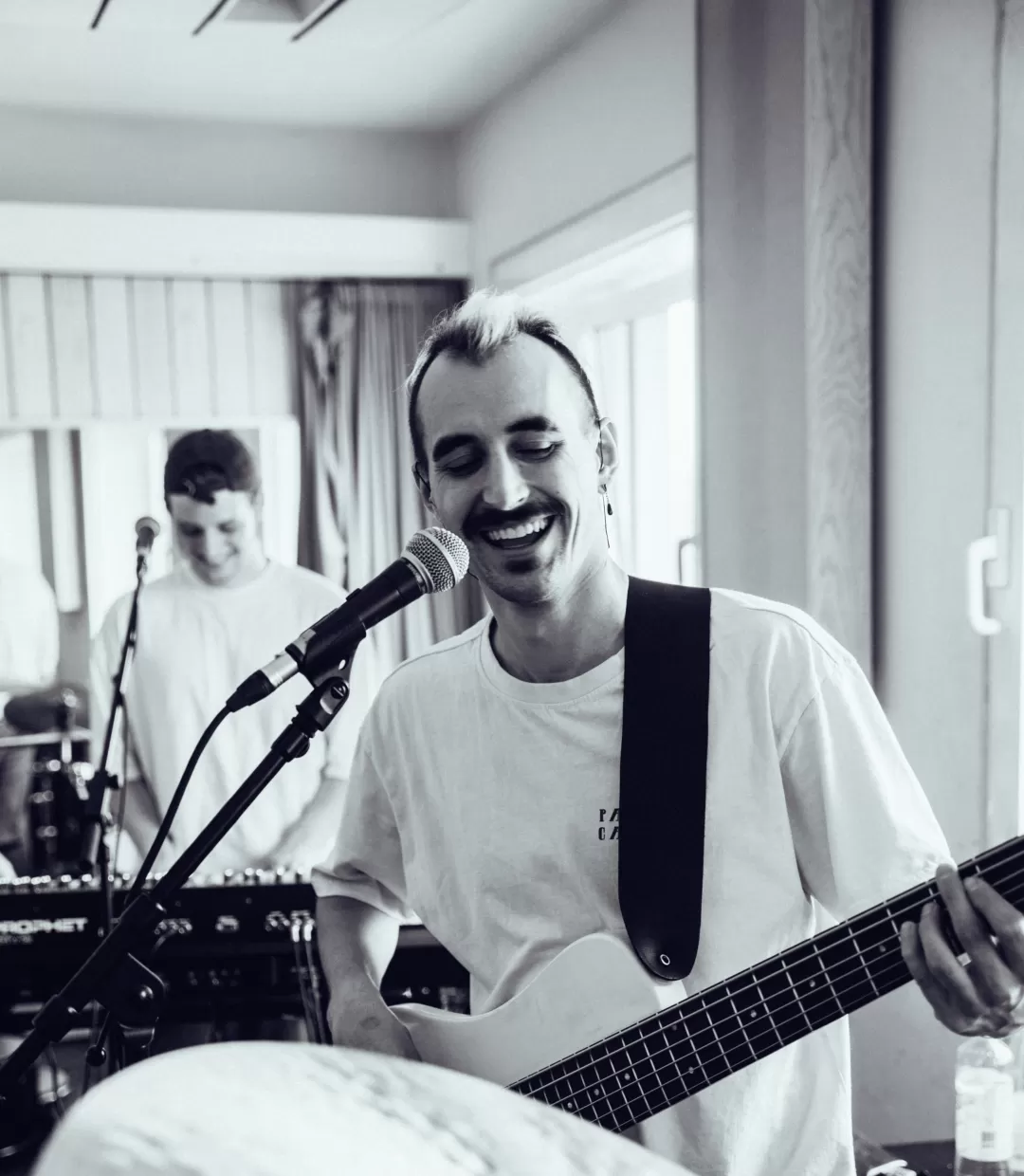 Porträt von Steffen Worch am Bass 