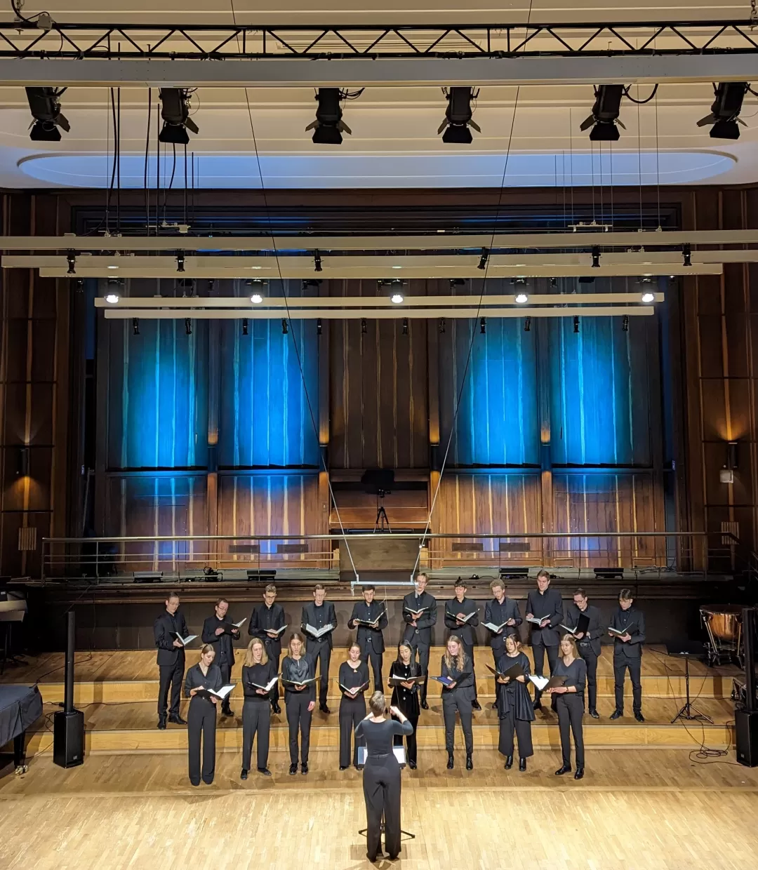 Der Studiochor singt im Konzert