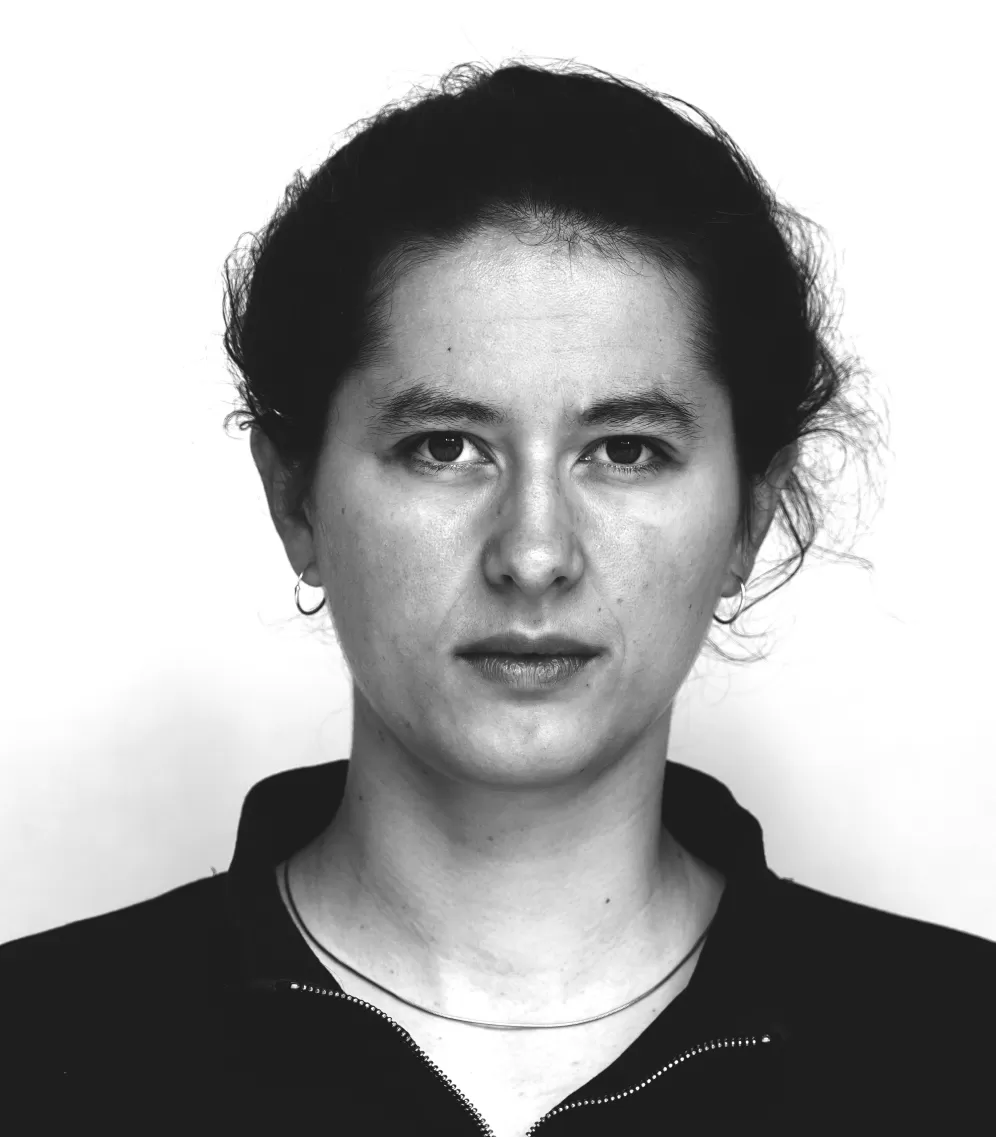 profile picture of a young woman with dark hair 