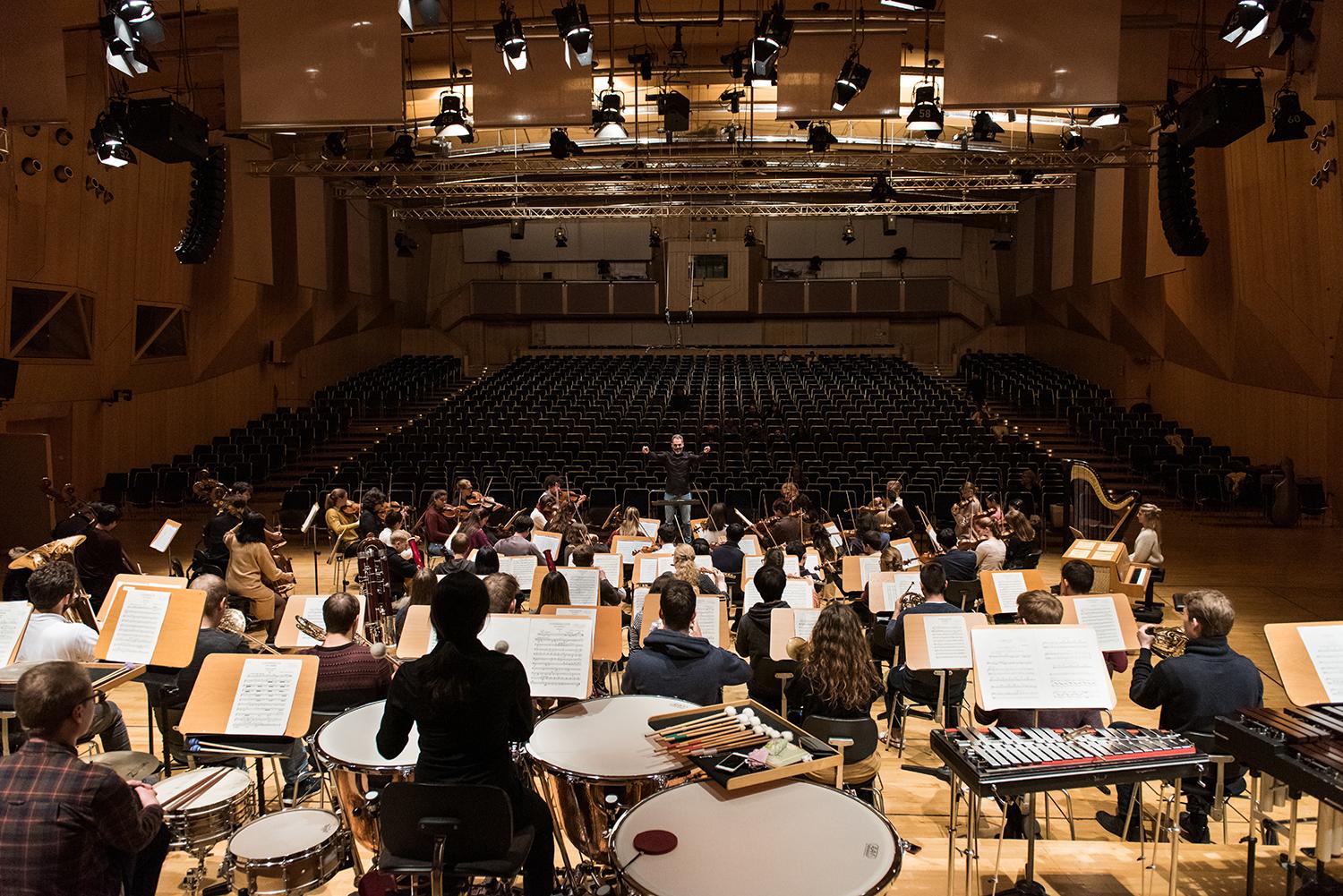 Hochschulorchester im Sendesaal des Hessischen Rundfunks