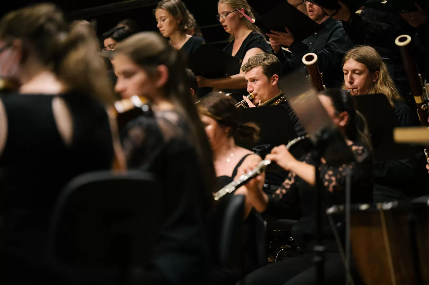 Ausschnitt aus dem Orchester beim gemeinsamen Konzert von Chor und Orchester