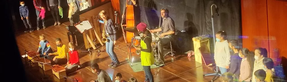 Jump into Jazz 2021 - Mit improvisierenden Kindern auf der Bühne