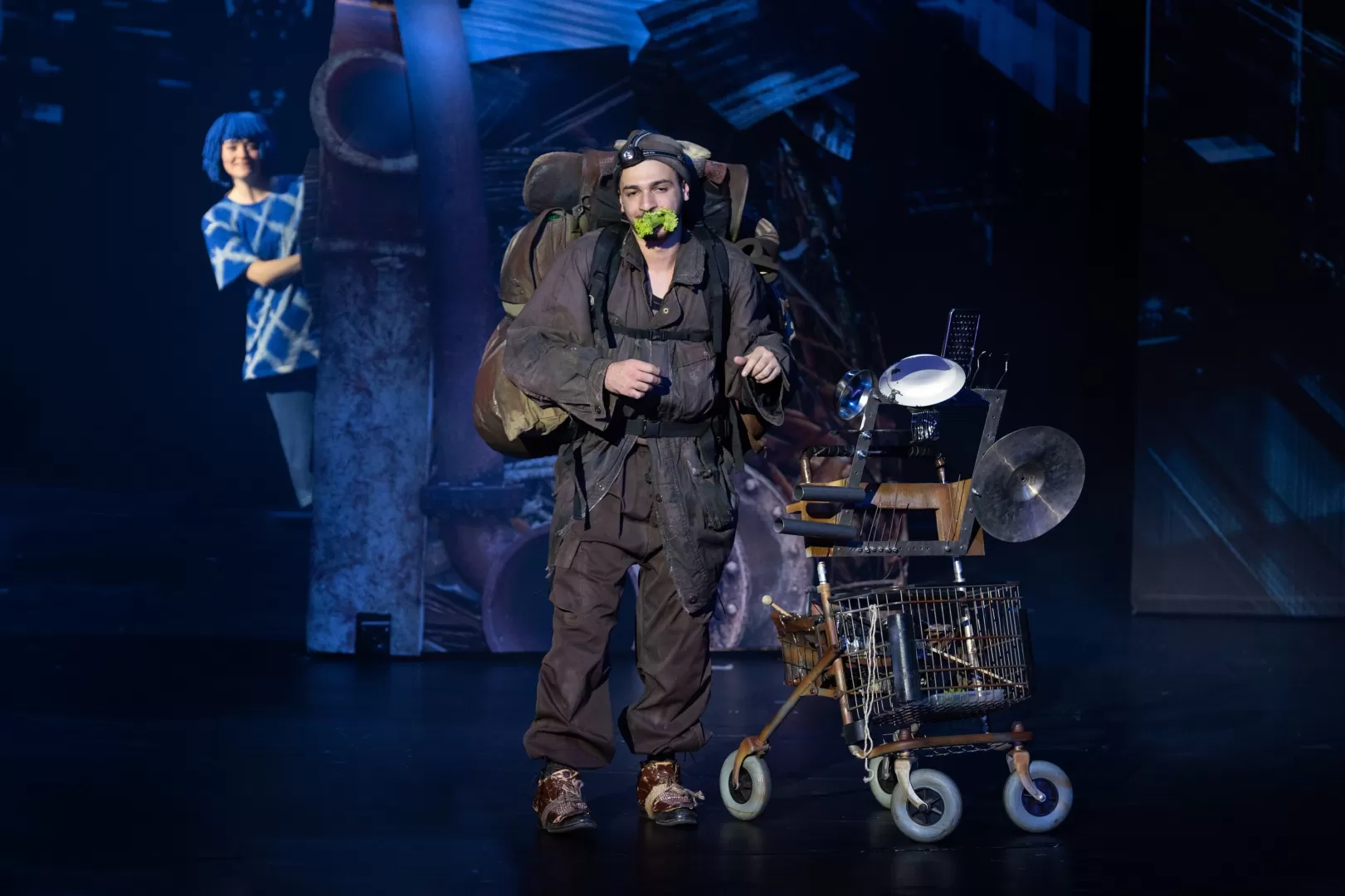 Schildkröte mit Salat im Mund.