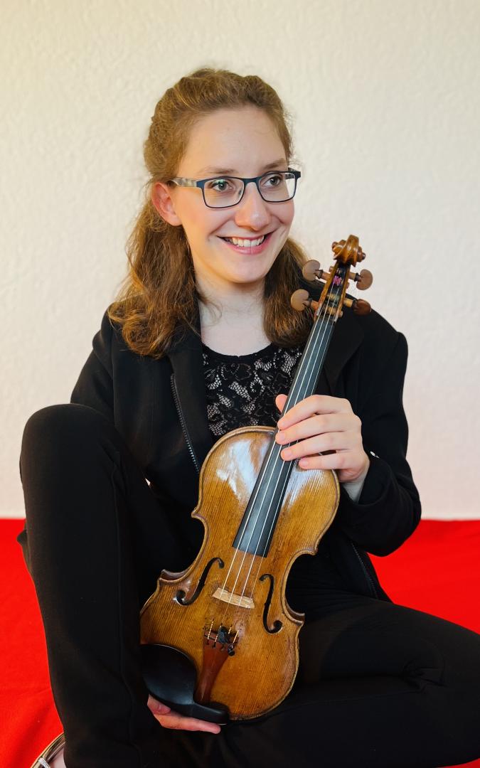 Porträtfoto von Carolin Grün