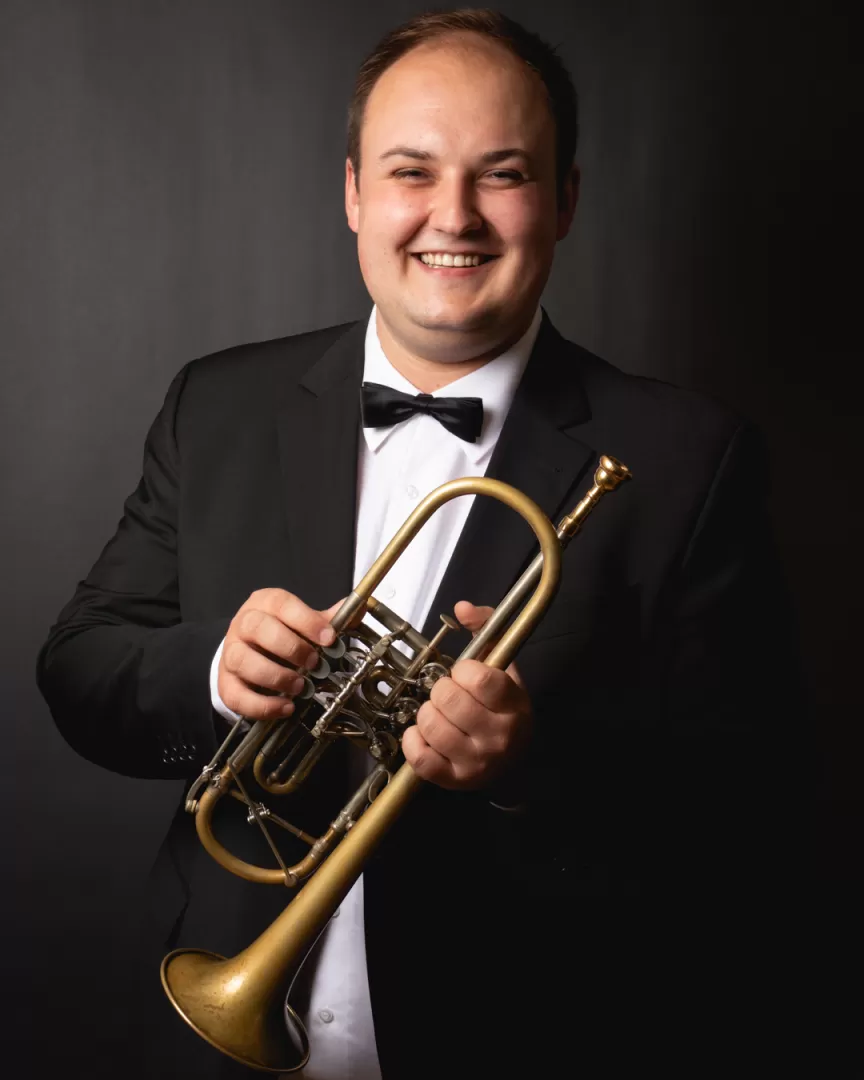 Porträt von Jan Wagner mit seiner Trompete