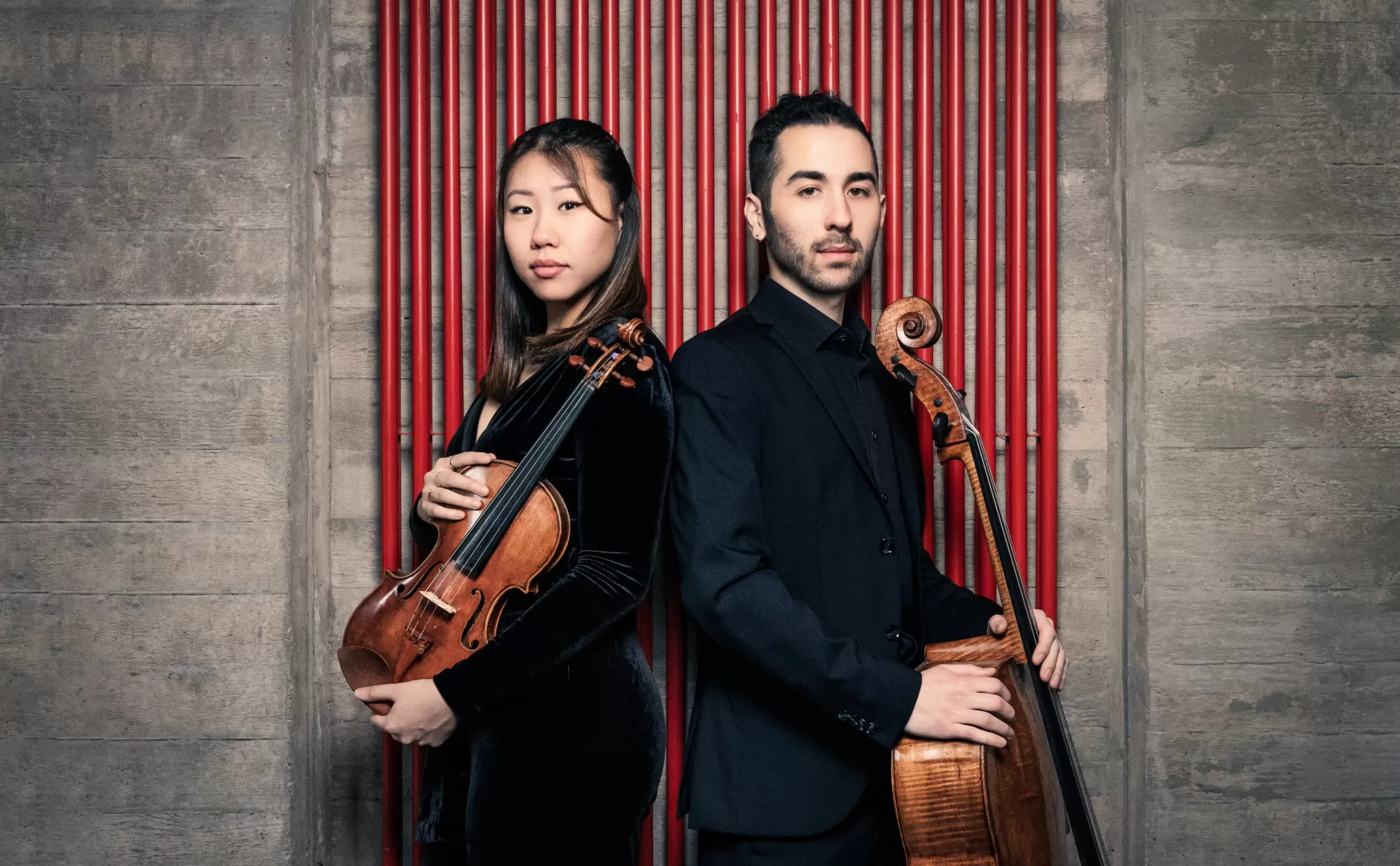 Linda Guo und Manuel Lipstein mit ihren Instrumenten