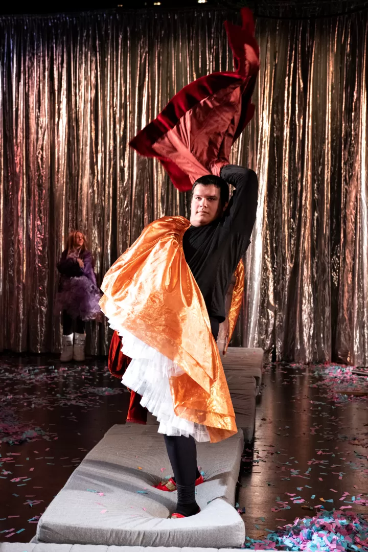 queerer Kostüm catwalk