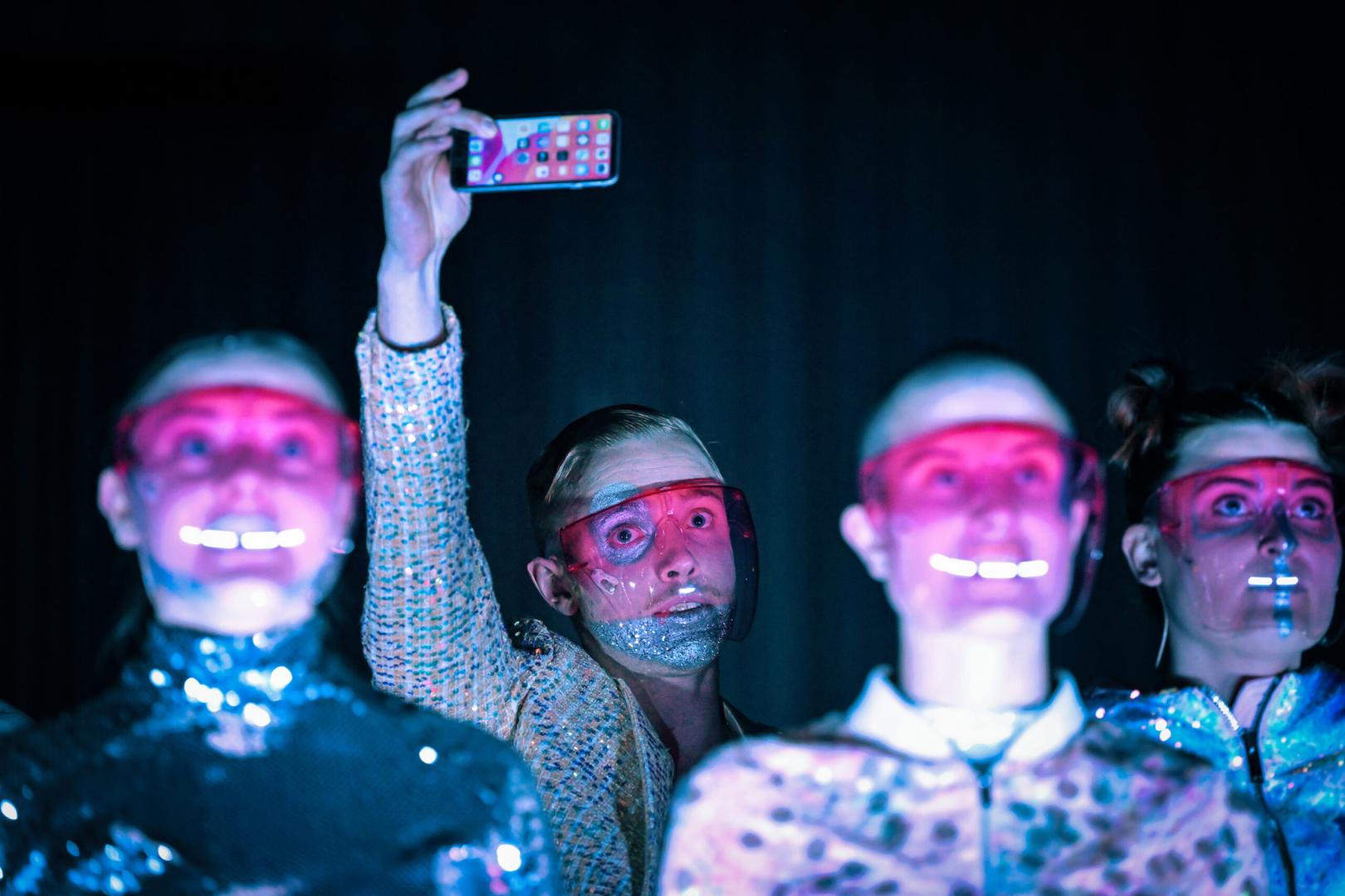Dominikia Hebel, Lisa Freiberger, Anneke Gies und Franz Kemter bei Planet B