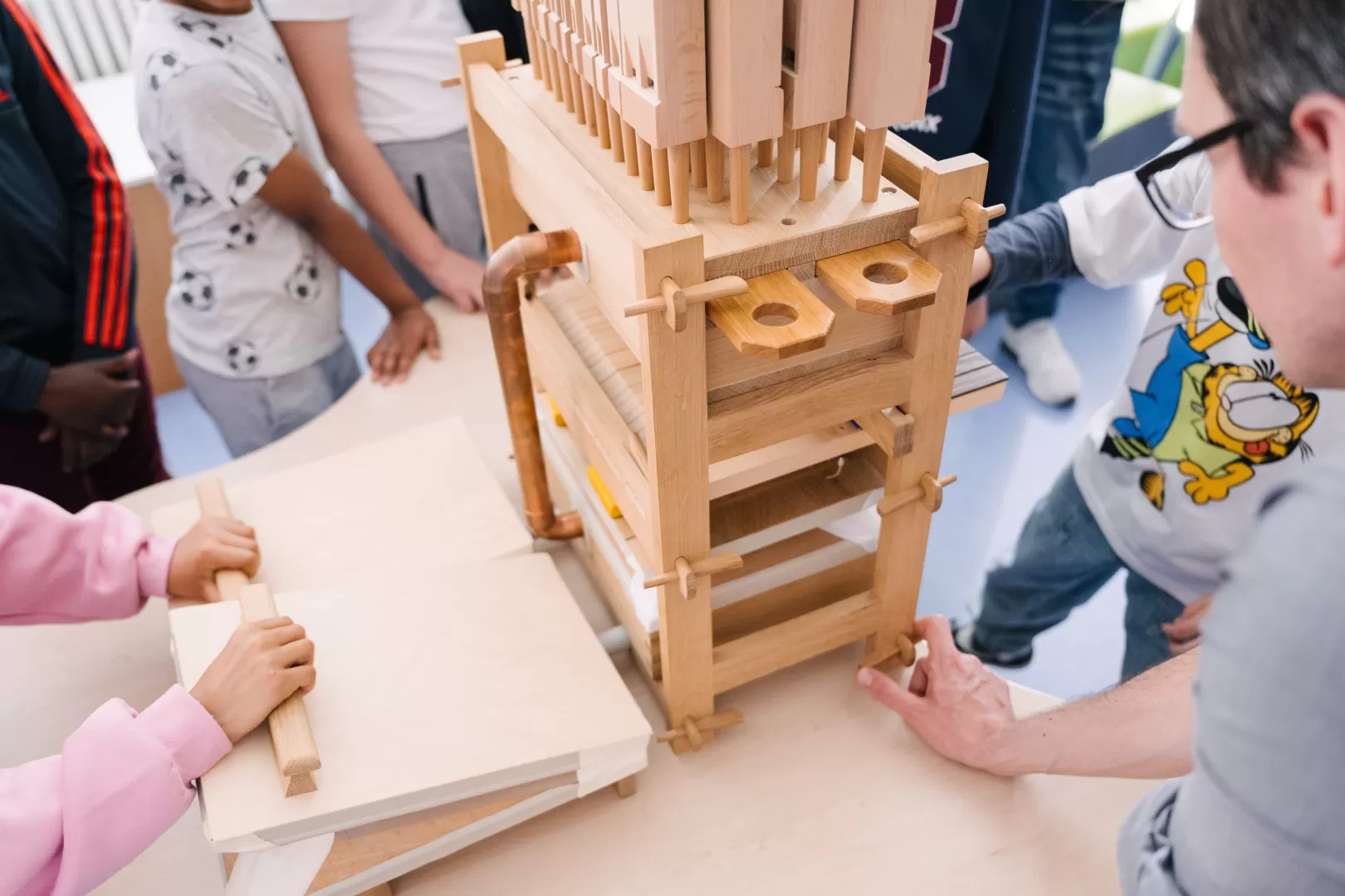 Orgelbau beim Musik Monat Mai