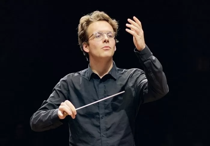Klaus Jakob Vleeming beim Dirigieren
