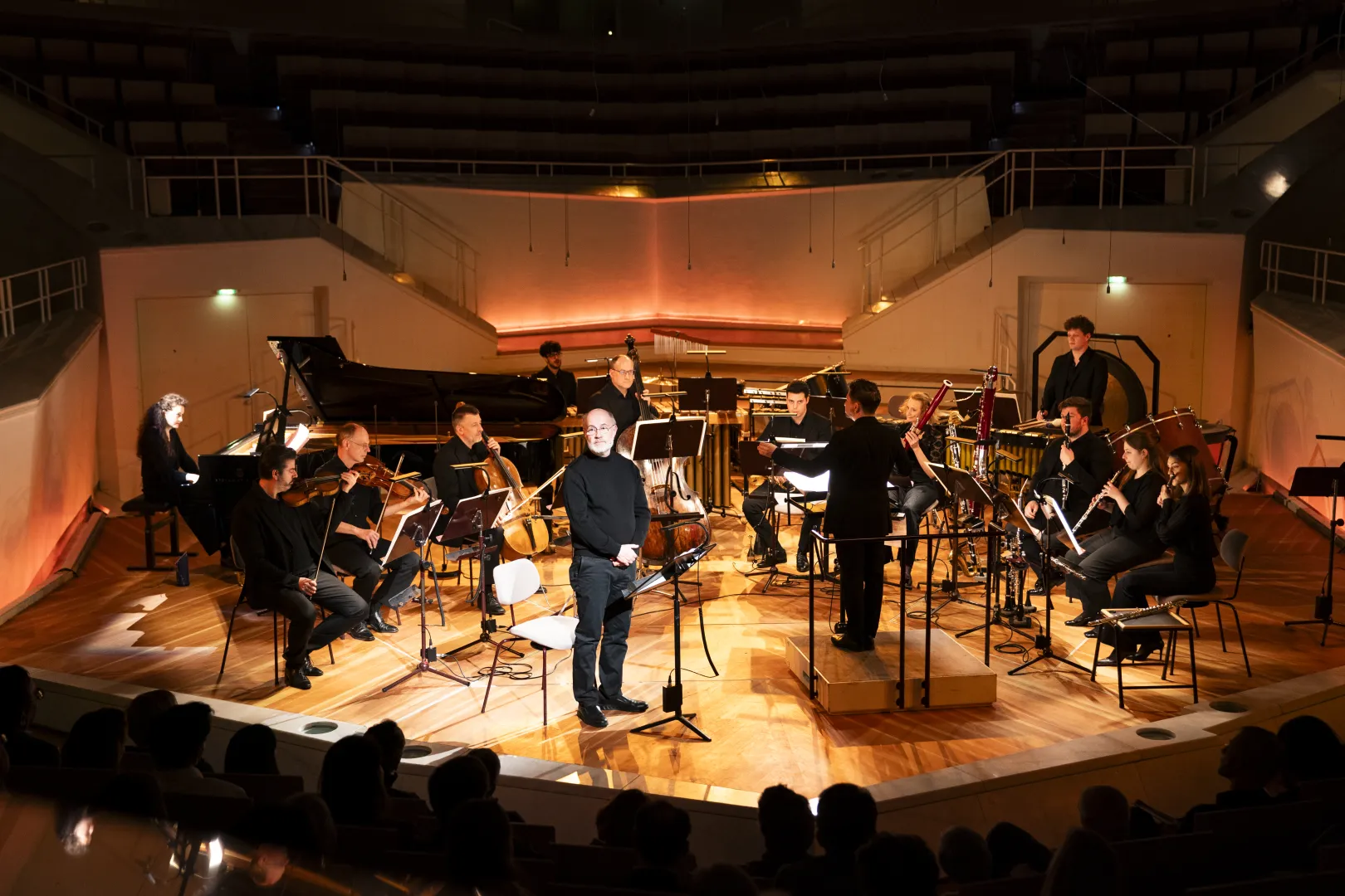 Harald Lesch und Ensemble
