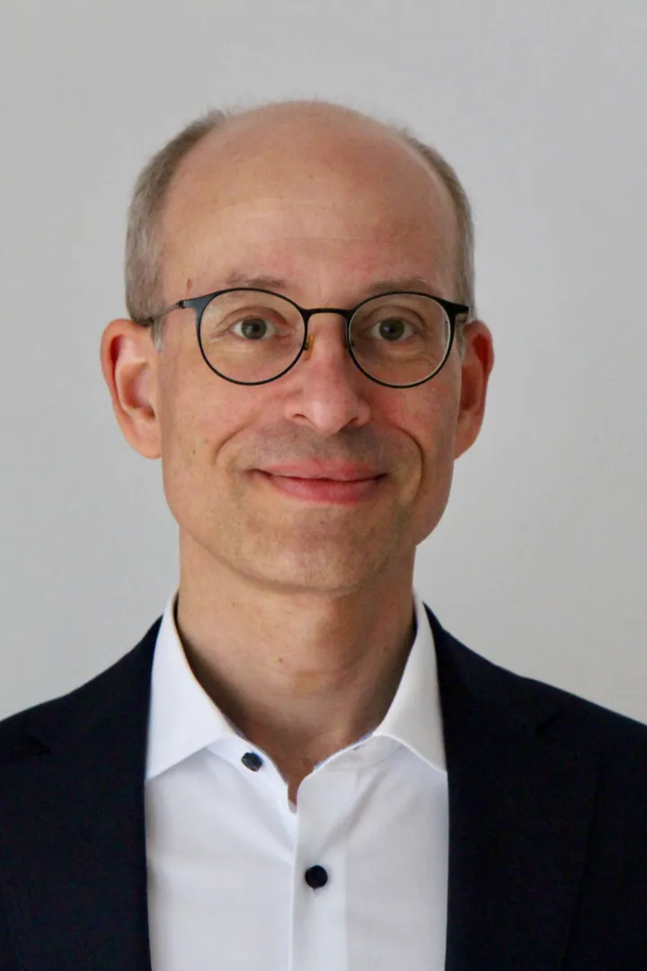 Porträt von Adrian Kuhl