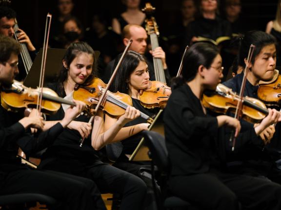 Ausschnitt aus dem Orchester beim gemeinsamen Konzert von Chor und Orchester