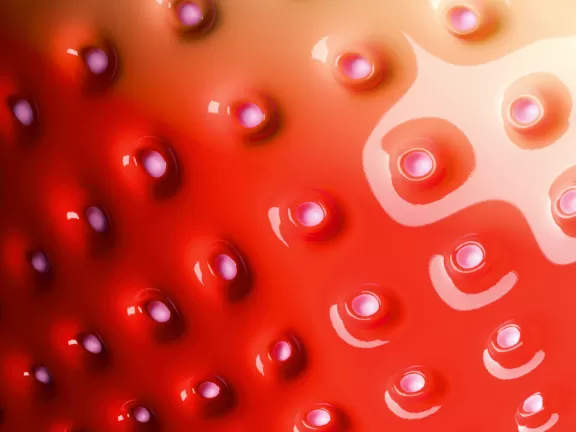 Nahaufnahme der Oberfläche einer sehr künstlichen Erdbeere.