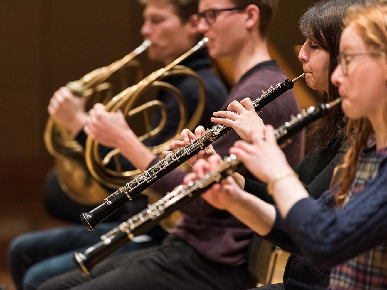 Oboen und Hörner des Hochschulorchesters