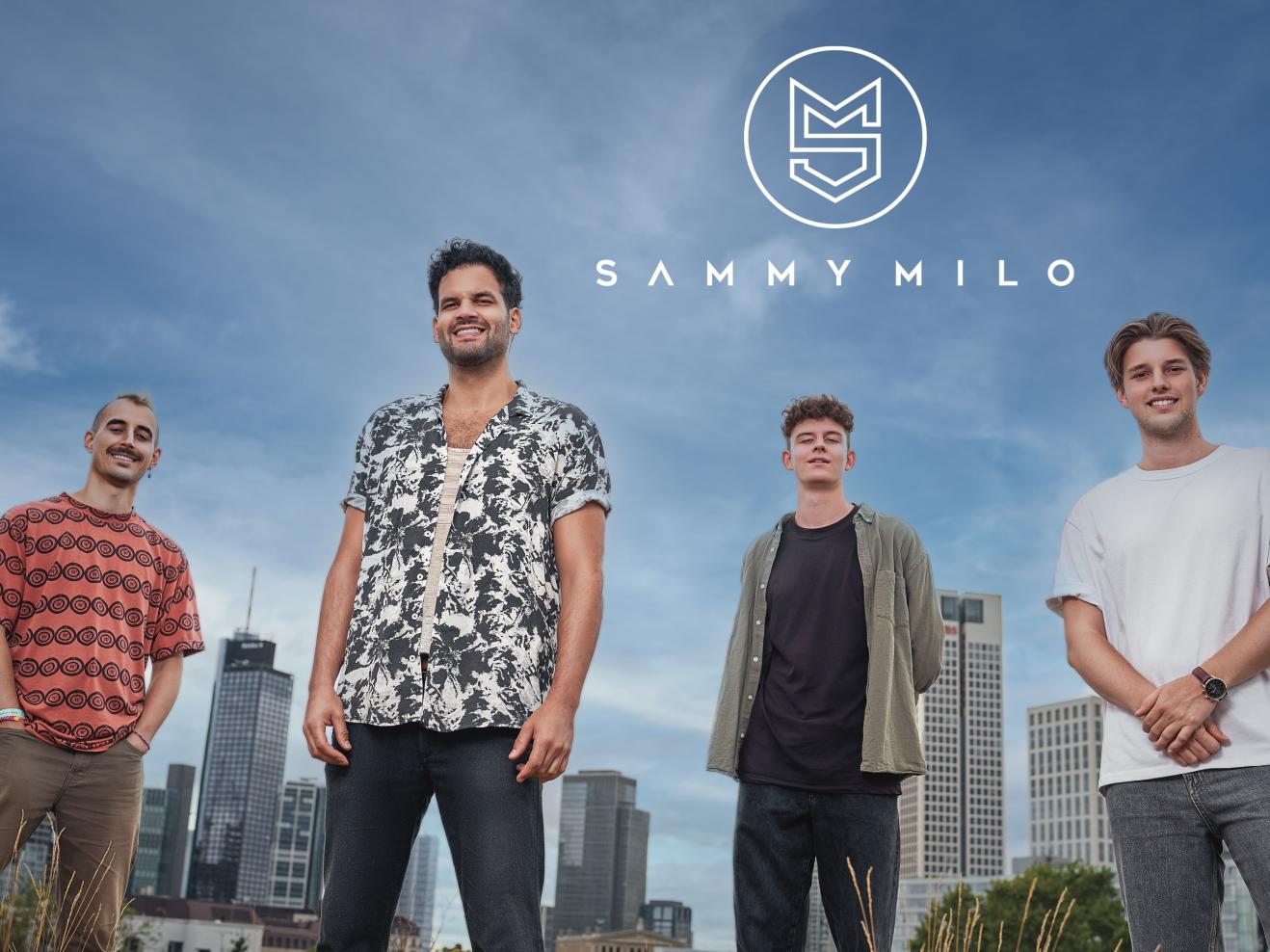 Gruppenfoto der Band Sammy Milo vor der Frankfurter Skyline