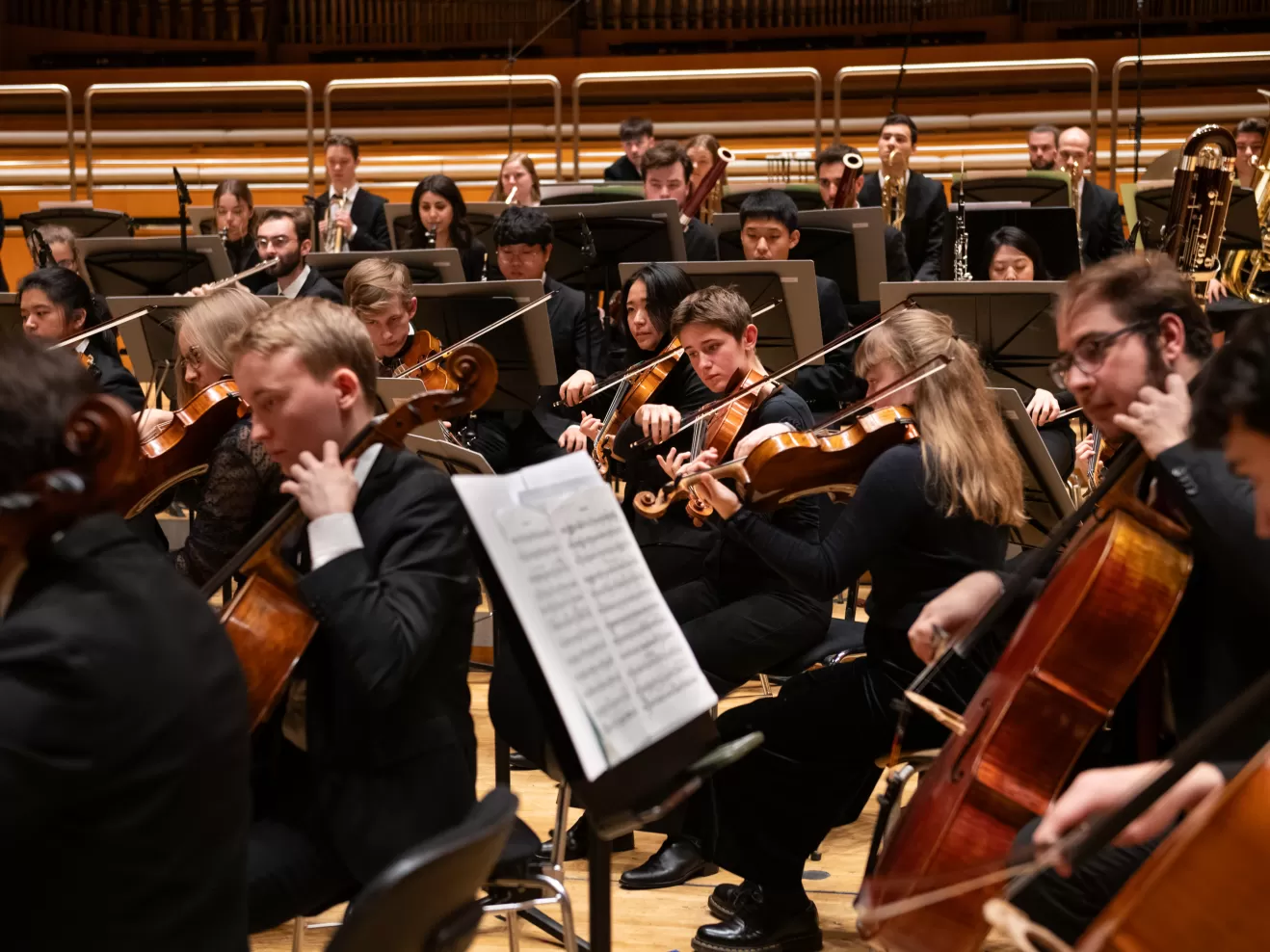 Das Orchester spielt im hr-Sendesaal