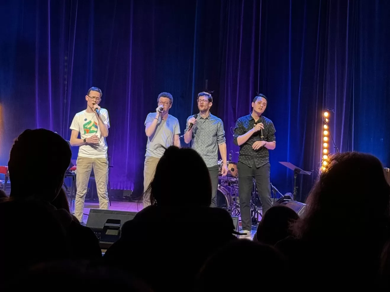 4xDelay performt beim Abschlusskonzert des Bandcamps