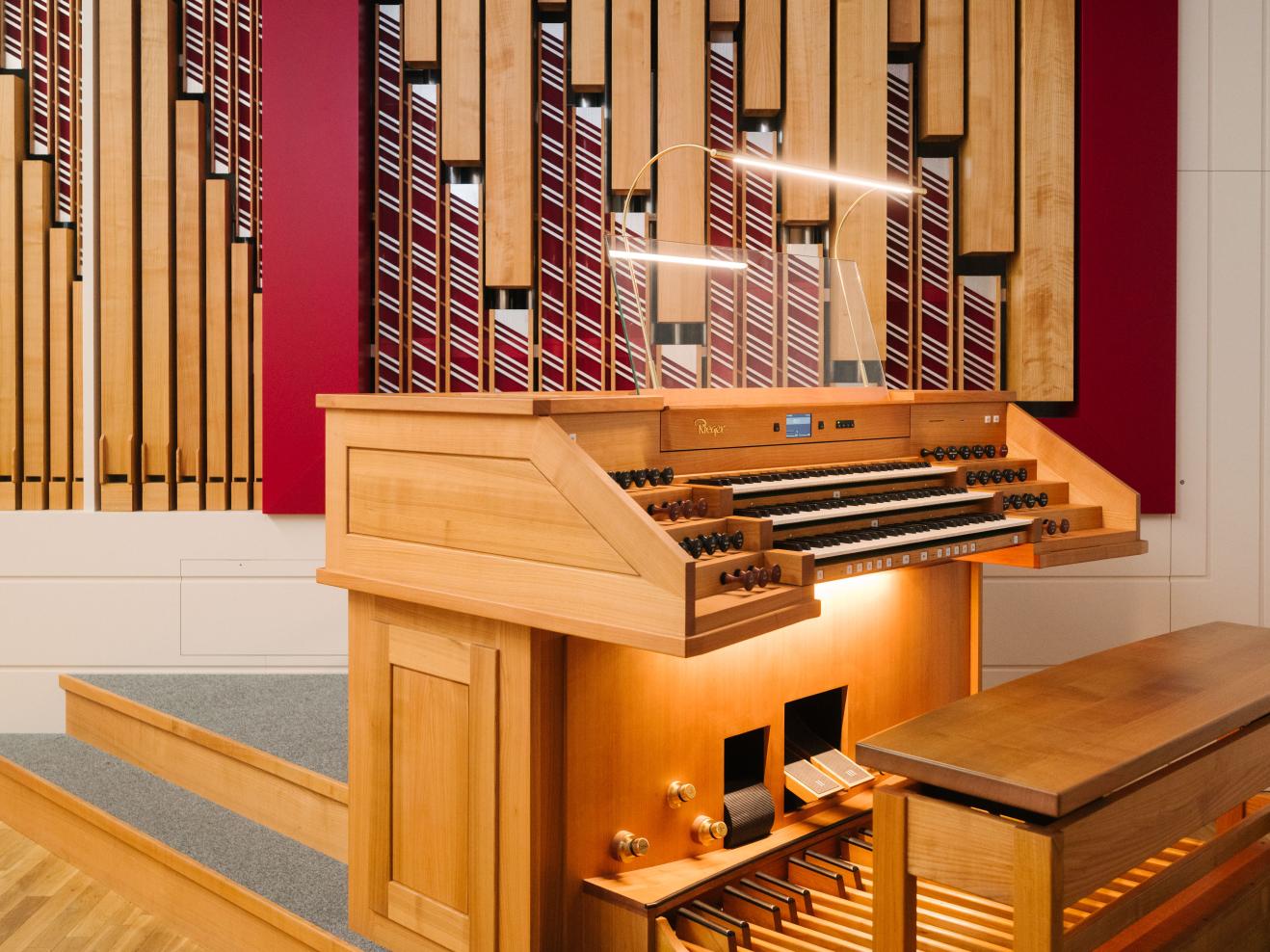 Rieger-Orgel in A 015 Spieltisch der Rieger-Orgel