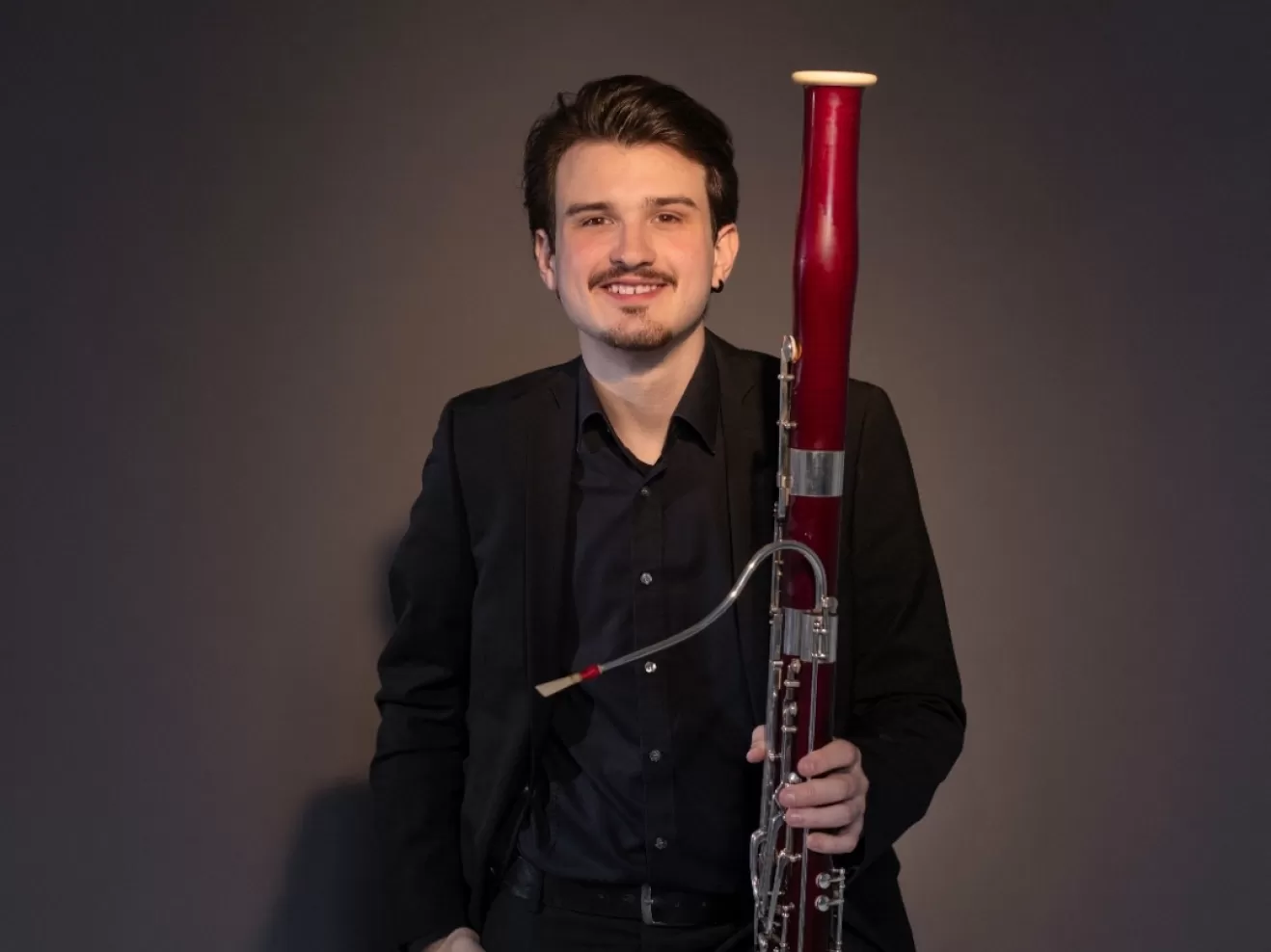 Masterstudent Tobias Reikow mit seinem Fagott