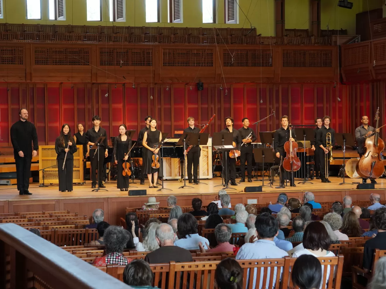 Artūrs Oskars Mitrevics auf der Bühne beim Tanglewood Festival